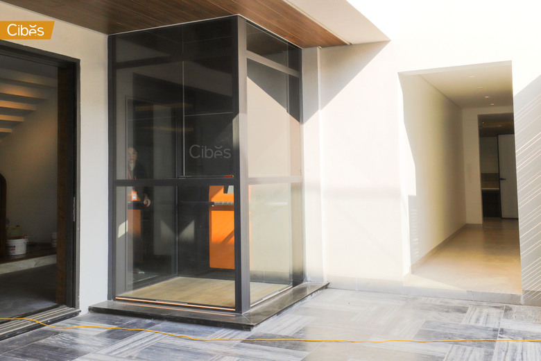 Top 7 công ty thang máy tại TPHCM uy tín 2025: đâu là lựa chọn phù hợp cho ngôi nhà của bạn?